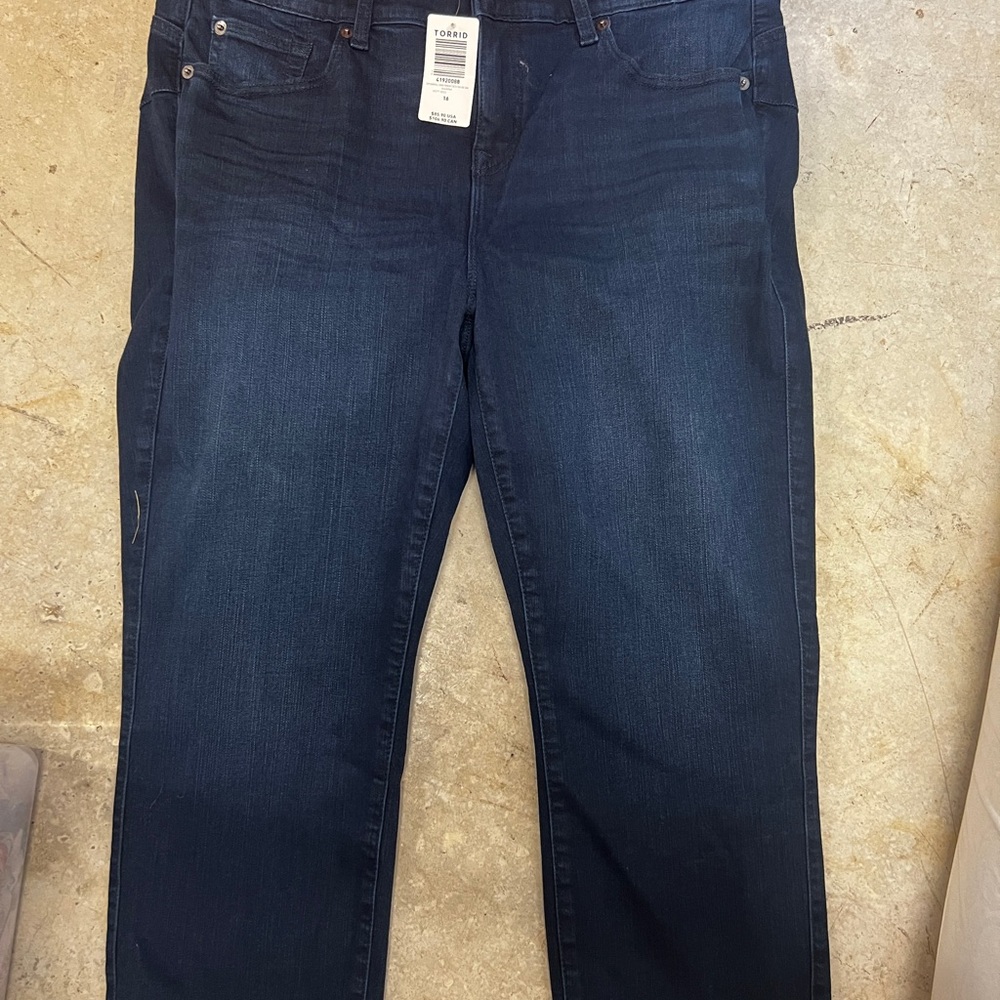 Torrid Deep Indigo Crop Bombshell Skinny Jeans size 14